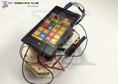 mobile controlled robot without microcontroller