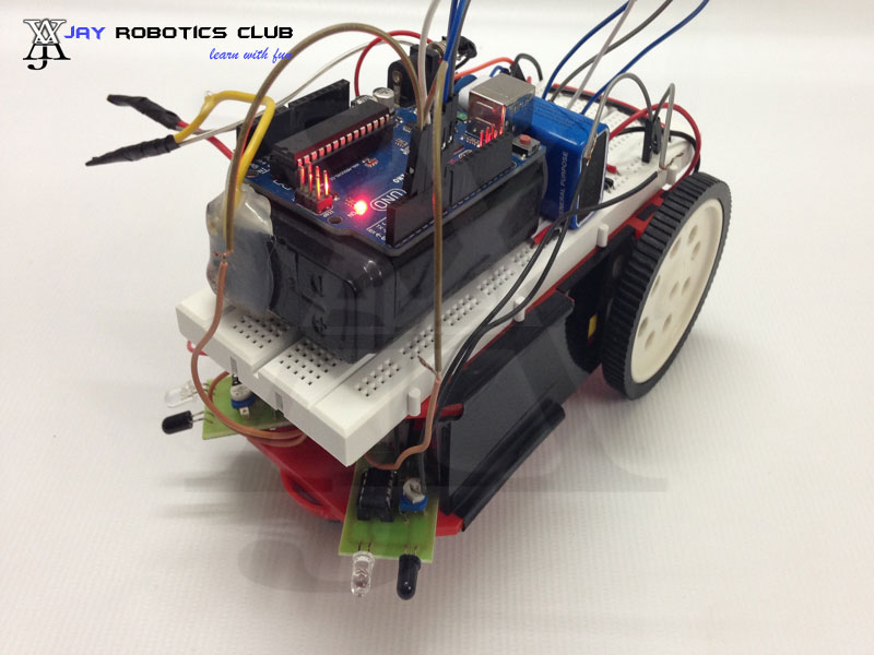 accident avoider robot using arduino